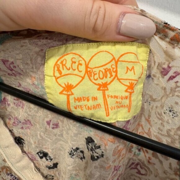 EUC- FREE PEOPLE LONG SLEEVE - Picture 2 of 5